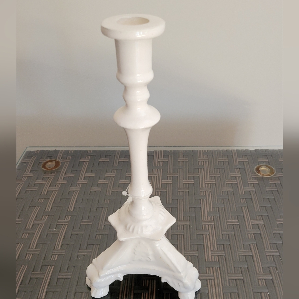 Elegant White Candle Holder - Picture 6 of 6